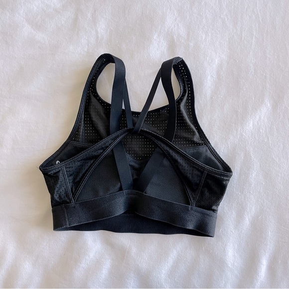 Adidas exercise bra size small - Picture 2 of 3